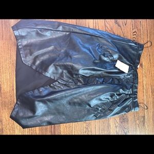 Designer by Egreis Tierra Skirt leather feel prep